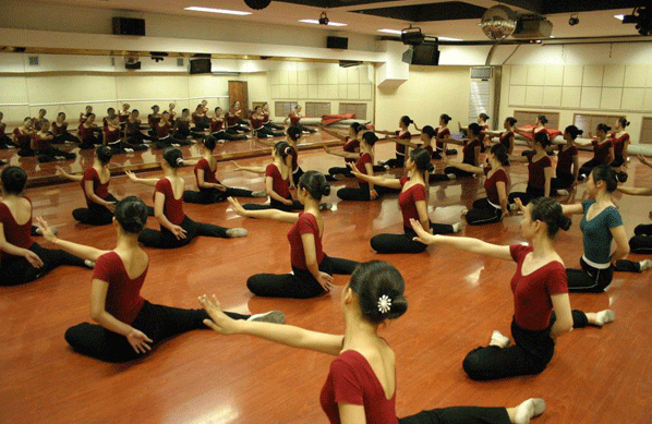 <em>女子优雅</em>丽人形体班; - IPACA国际职业模特培